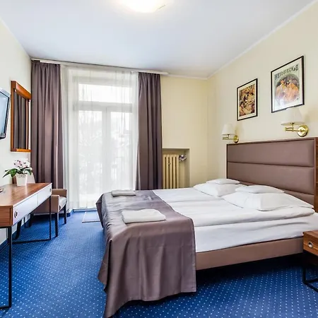 威拉卡尔顿酒店 住宿加早餐酒店