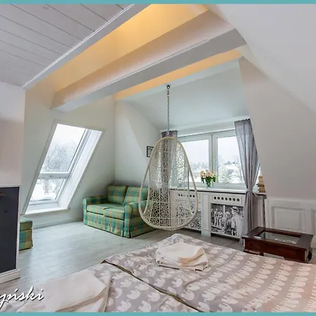 威拉卡尔顿酒店 3*