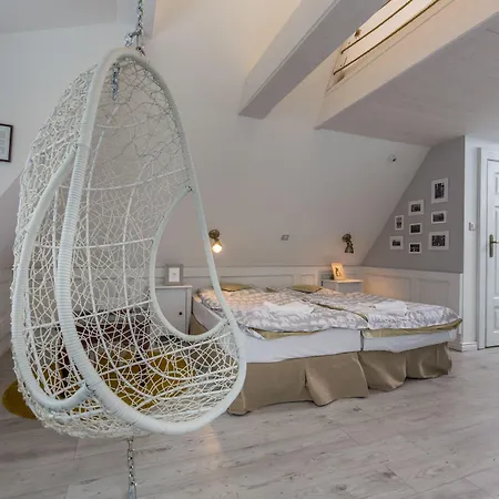 فندق مبيت وإفطار ويلا كارلتون زاكوباني